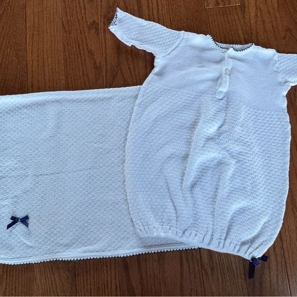 Other - Matching White Baby Sleeper and Blanket Set with Navy Bows (0-3 Months)